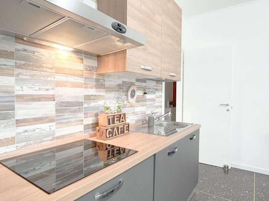 Appartamento Free Parking - Elegante Casa Con Wifi -Smarttv Savona Esterno foto